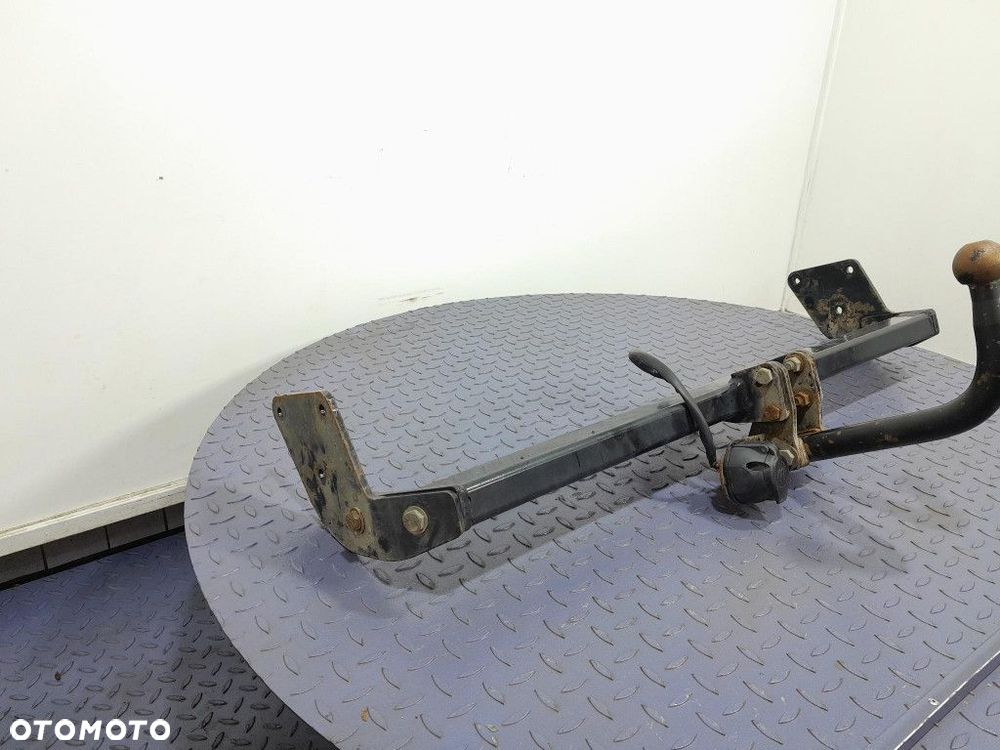 HYUNDAI I30 I LIFT KOMBI HAK HOLOWNICZY DO PRZYCZEPY 7 PIN - 2
