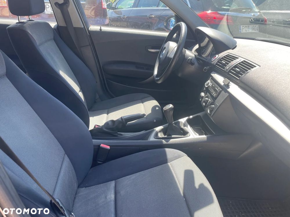 BMW Seria 1 116i - 8