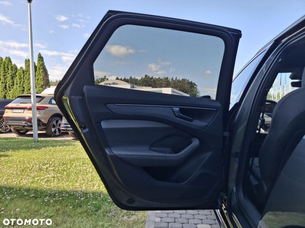 Audi A6 Avant - 16
