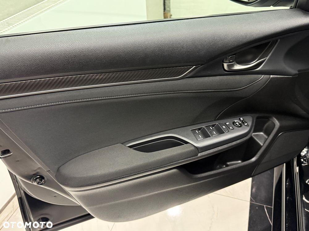 Honda Civic 1.5 i-VTEC Turbo CVT Sport - 13