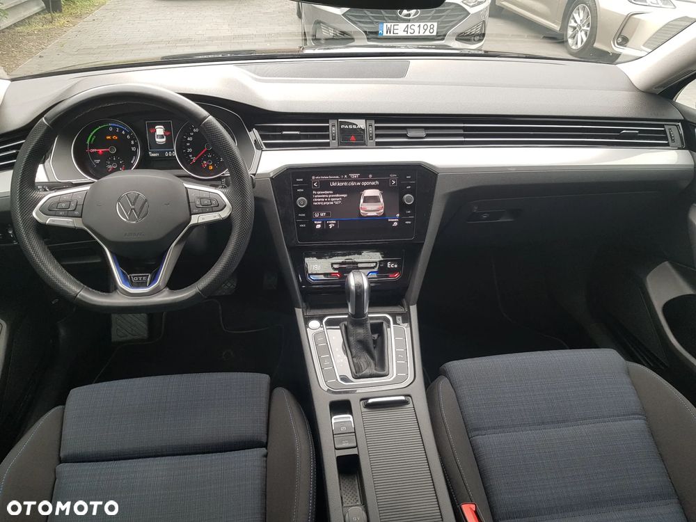 Volkswagen Passat - 16