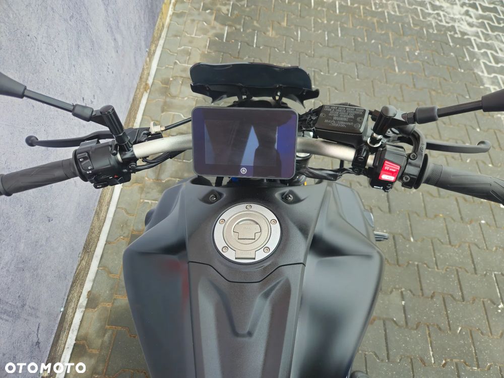 Yamaha MT - 24