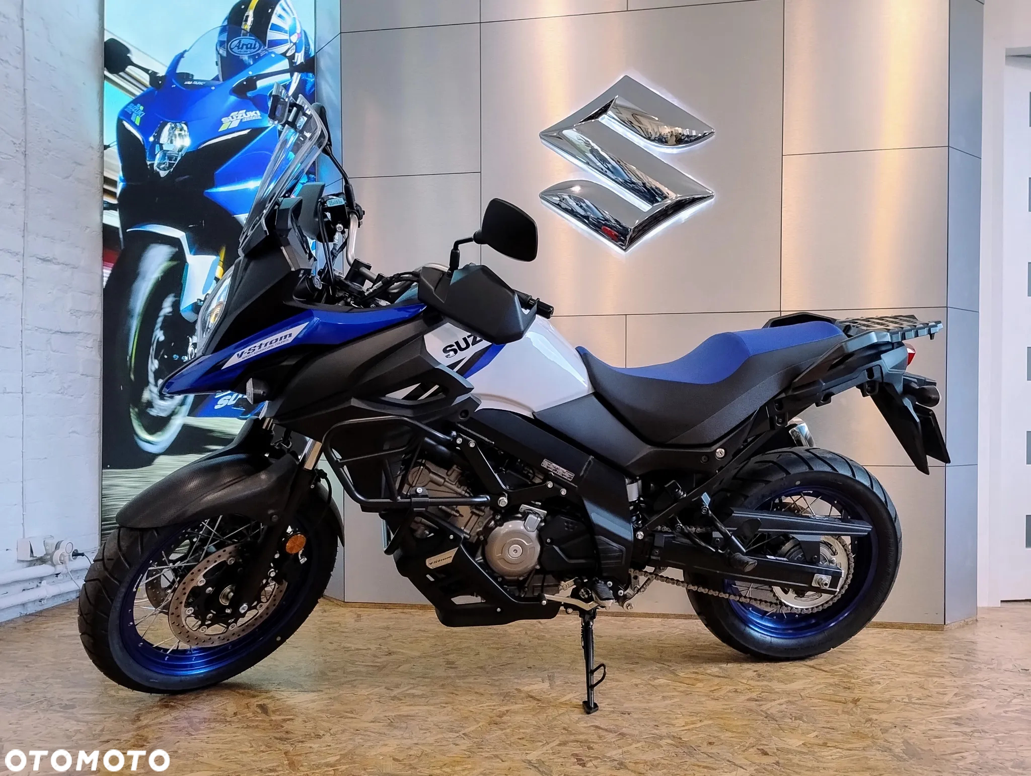 Suzuki V-STROM - 7