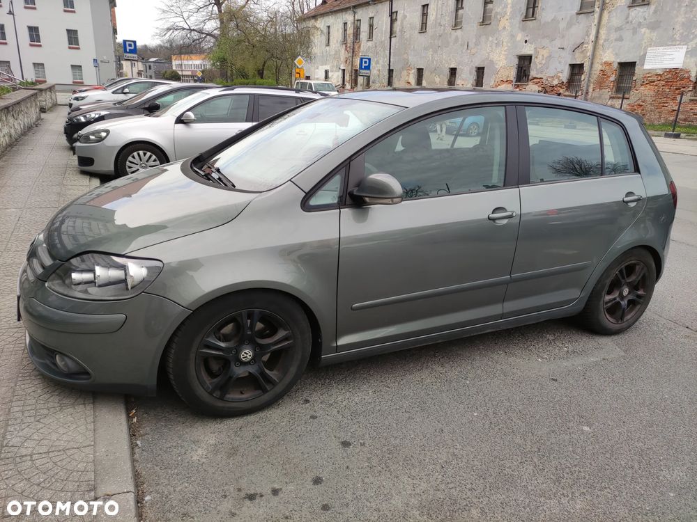 Volkswagen Golf Plus 1.6 FSI Comfortline - 17