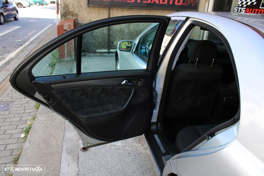 Mercedes-Benz C 220 CDi Avantgarde - 25