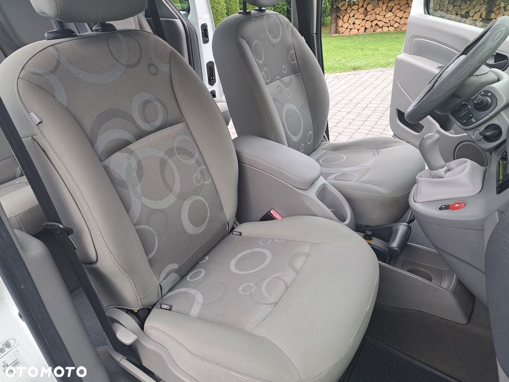 Renault Kangoo 1.6 8V 90 Happy Family - 26