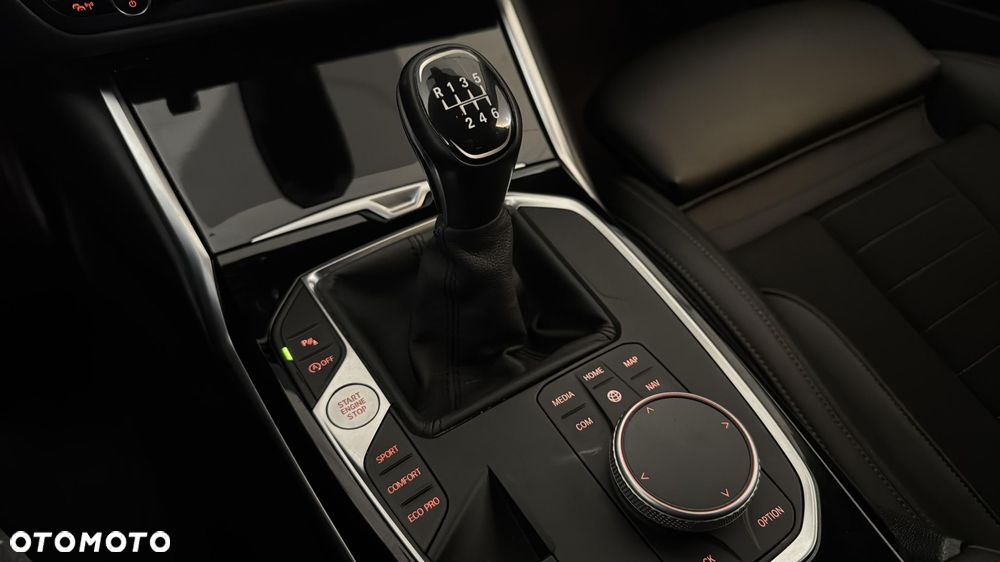 BMW Seria 3 318i - 18