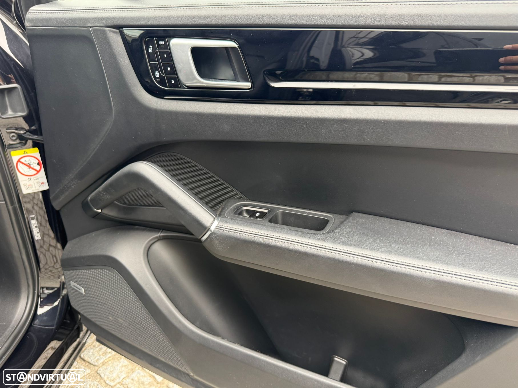 Porsche Cayenne Coupé E-Hybrid - 28