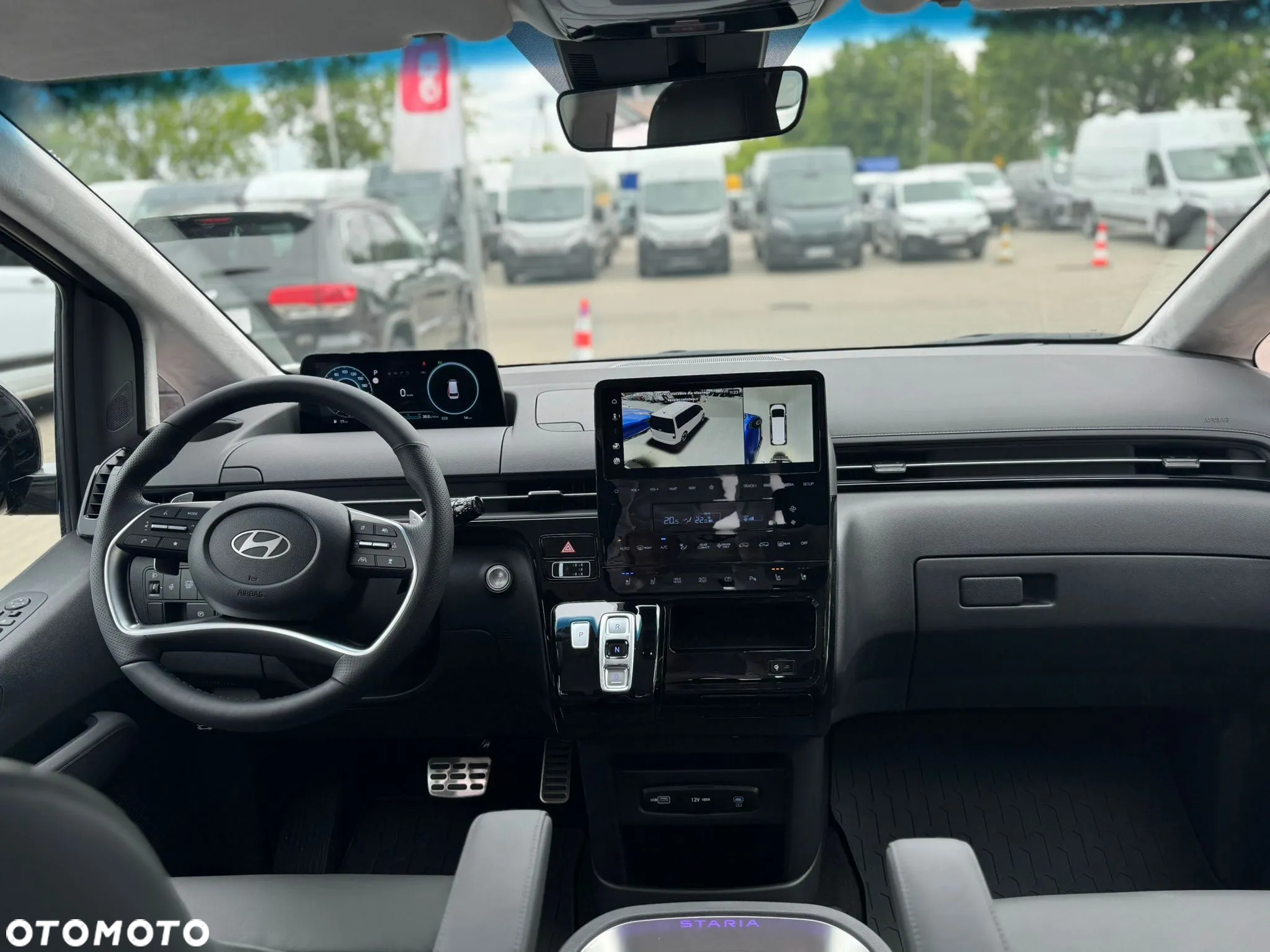 Hyundai Staria 1.6 T-GDI HEV Luxury - 13