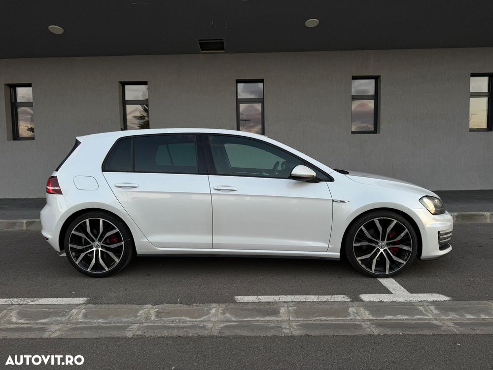 Volkswagen Golf 2.0 TDI DSG GTD - 32
