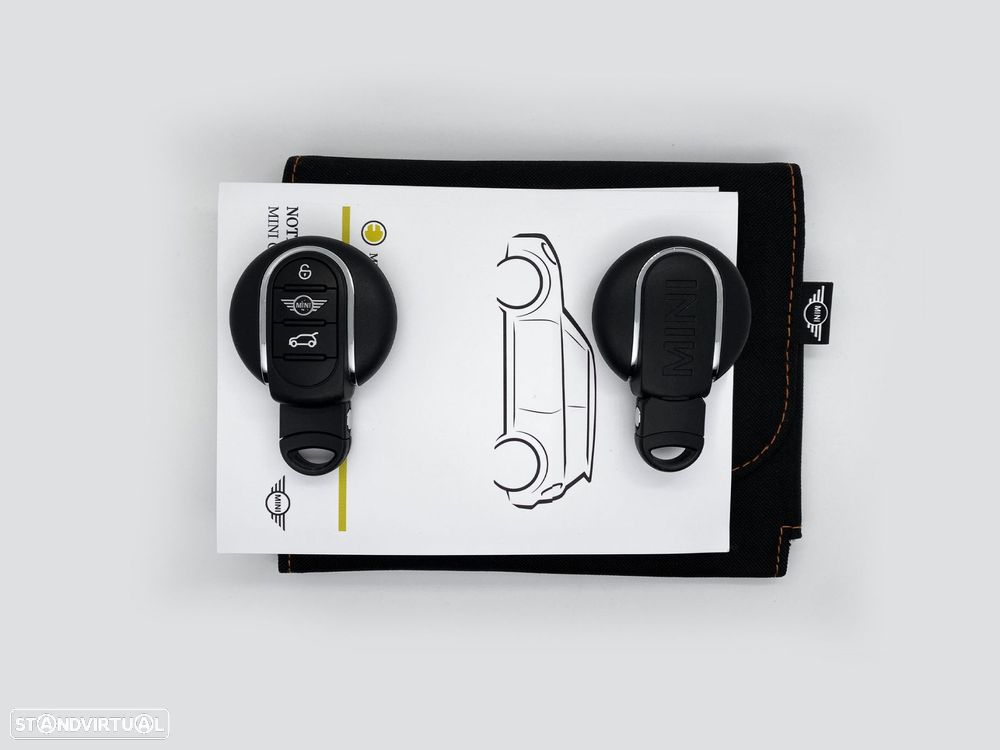 MINI 3 Portas Cooper SE Essential - 24