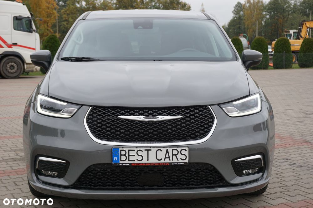 Chrysler Pacifica - 10