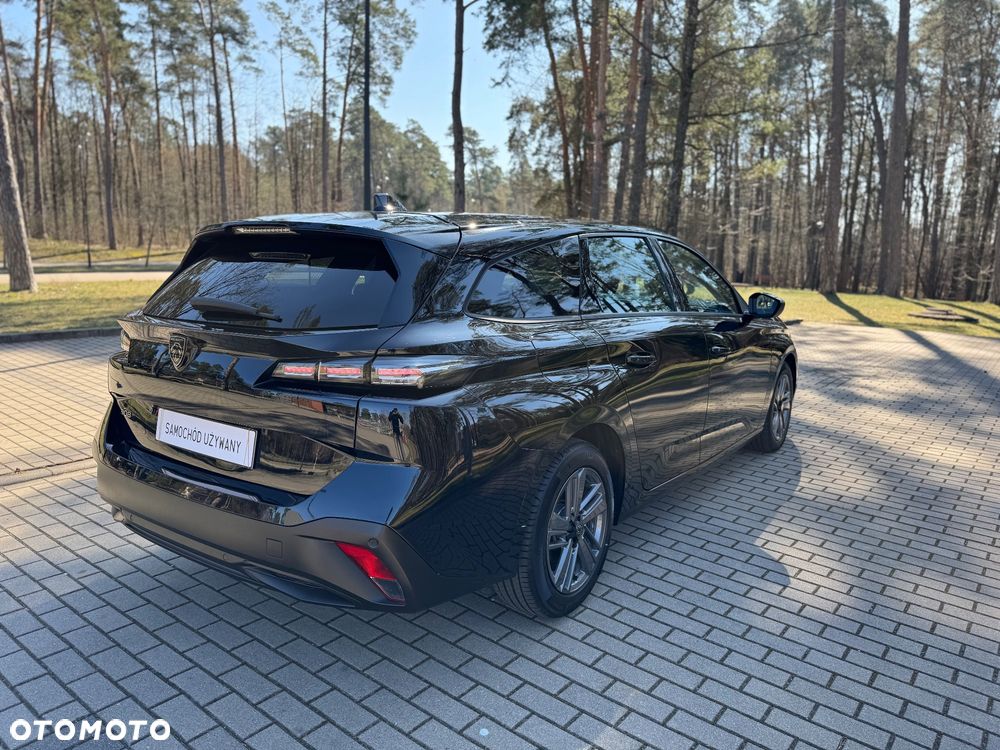Peugeot 308 - 8