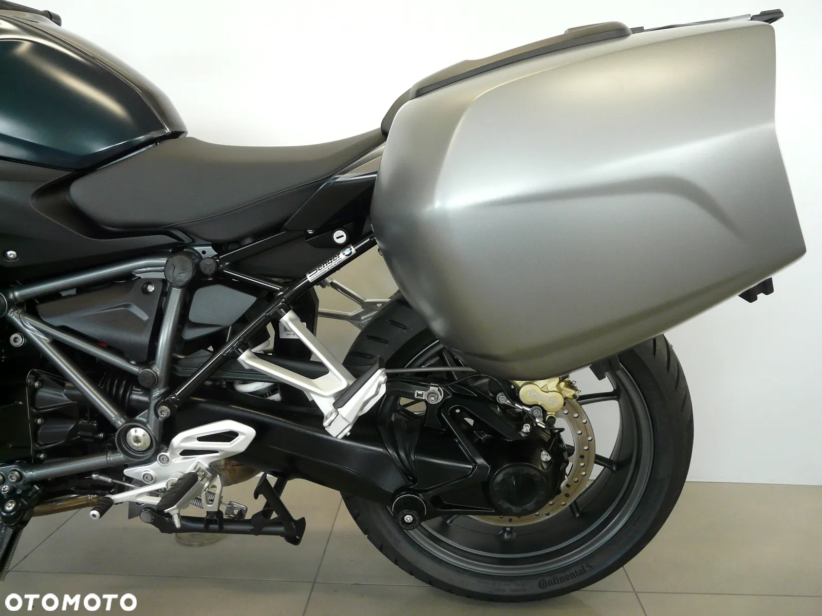 BMW R - 18