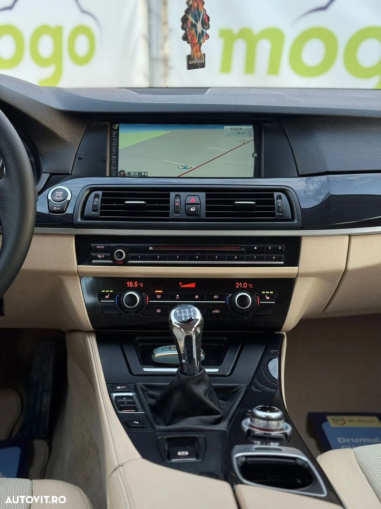 BMW Seria 5 520d - 34