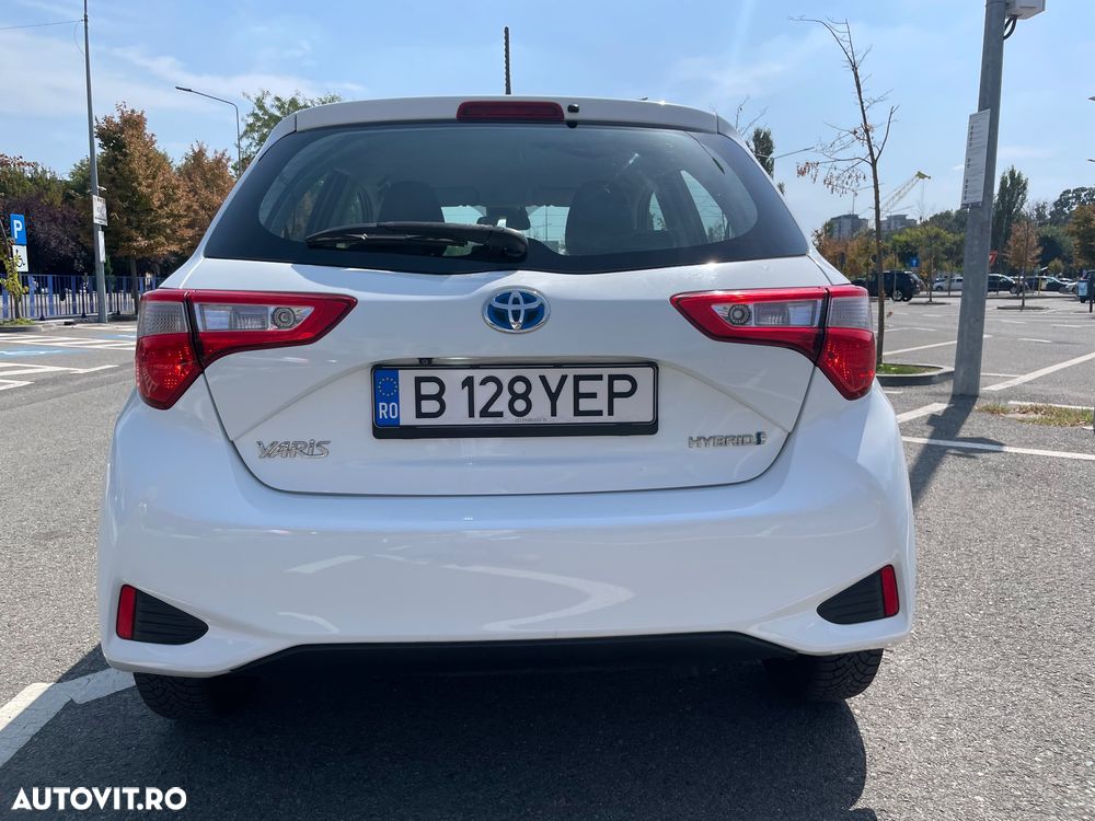 Toyota Yaris 1.5 VVT-i HSD Sol - 4