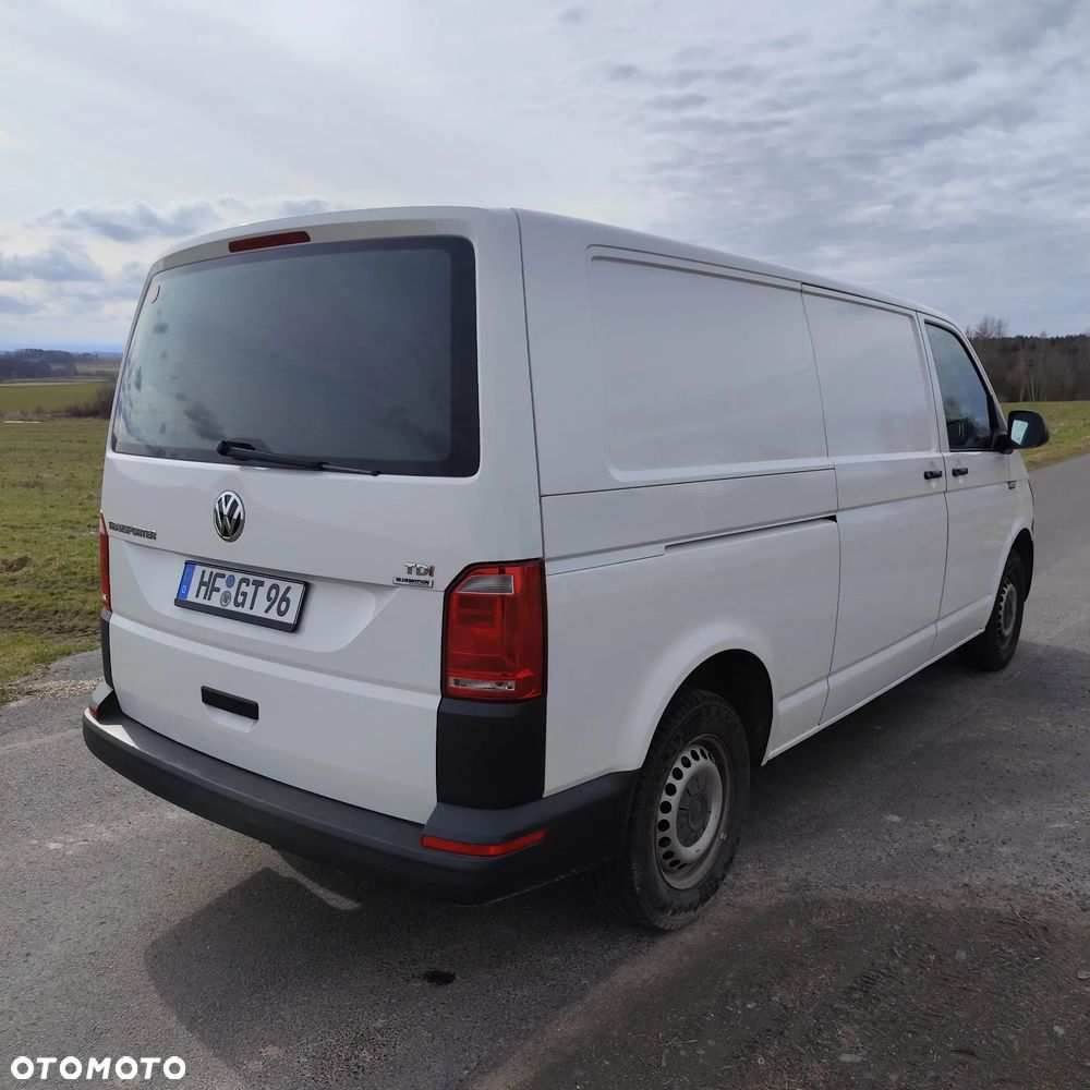 Volkswagen Transporter - 4