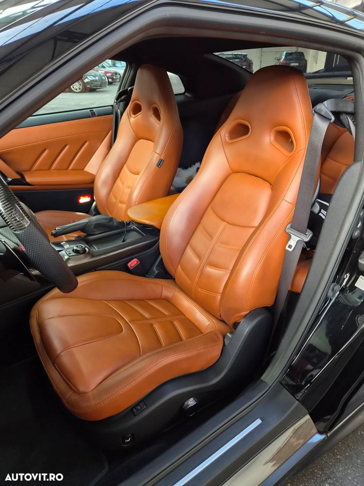 Nissan GT-R - 7