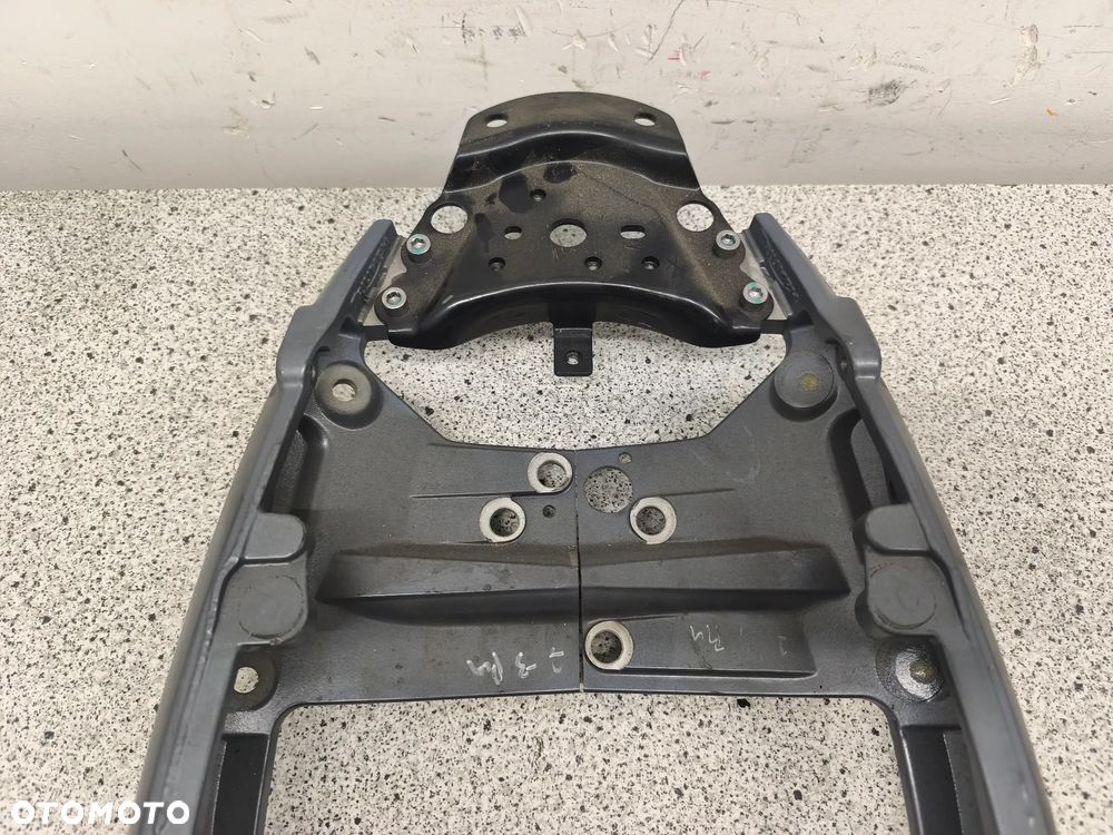 Stelaż tył, tylny Triumph Street Triple 675 - 16