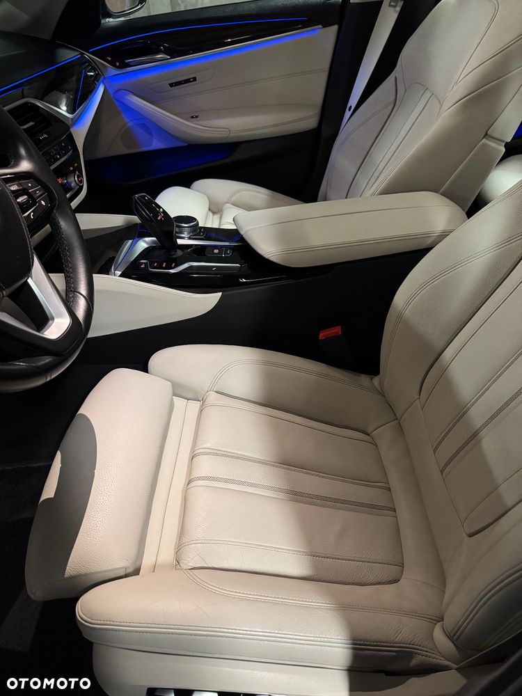 BMW Seria 5 530d M Sport sport - 31