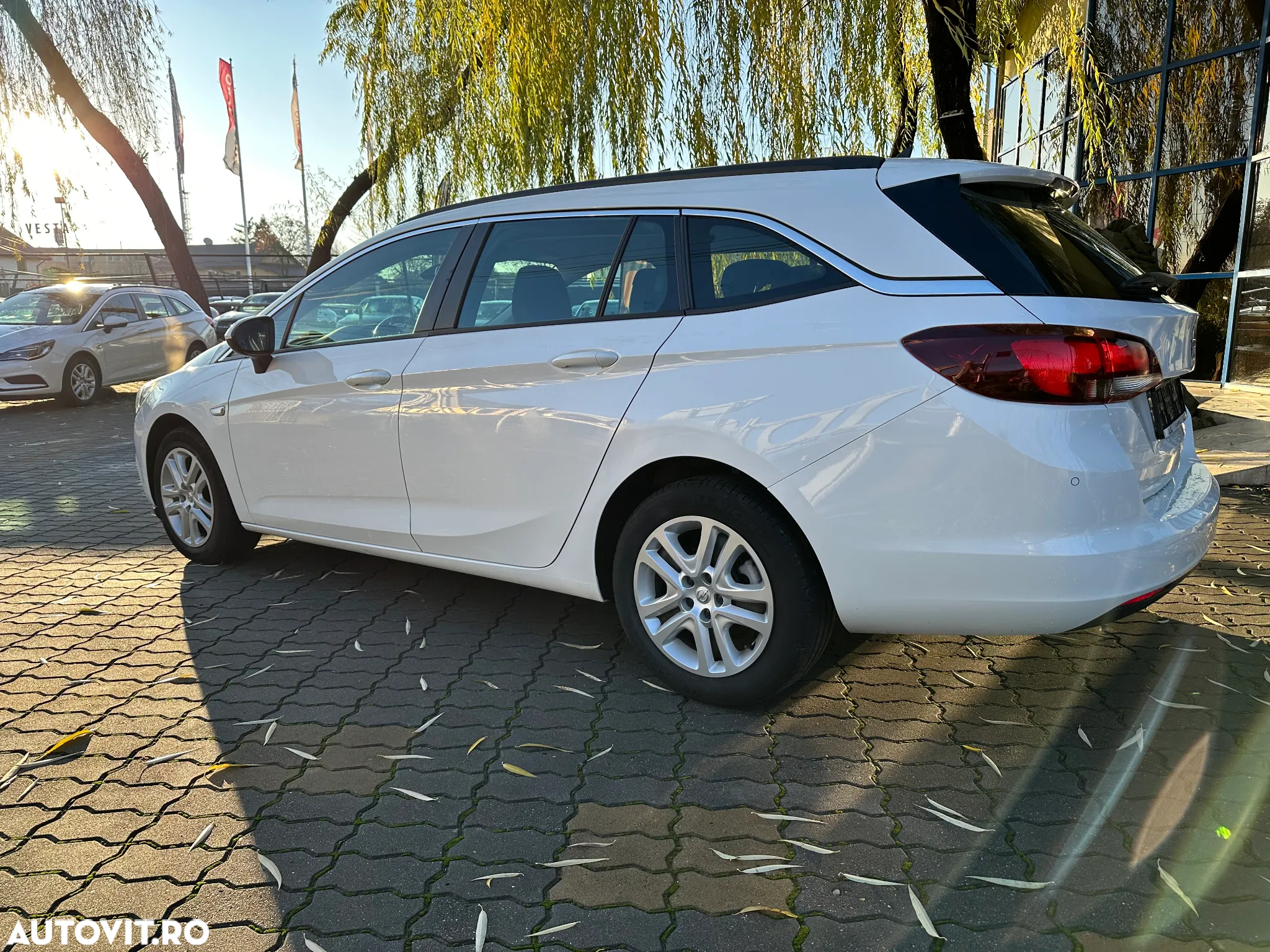 Opel Astra 1.6 D (CDTI) Start/Stop Sports Tourer Business - 13