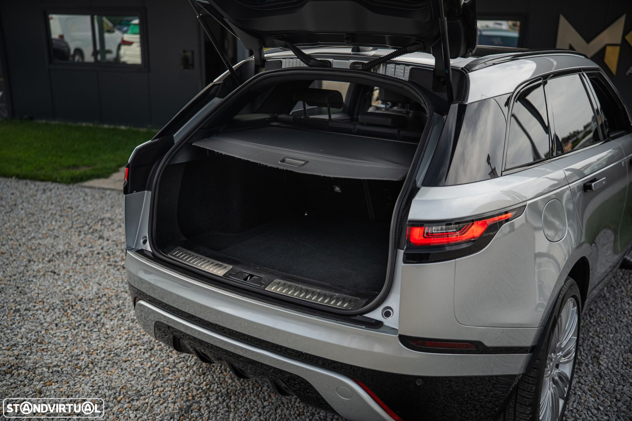 Land Rover Range Rover Velar 2.0 D R-Dynamic - 19