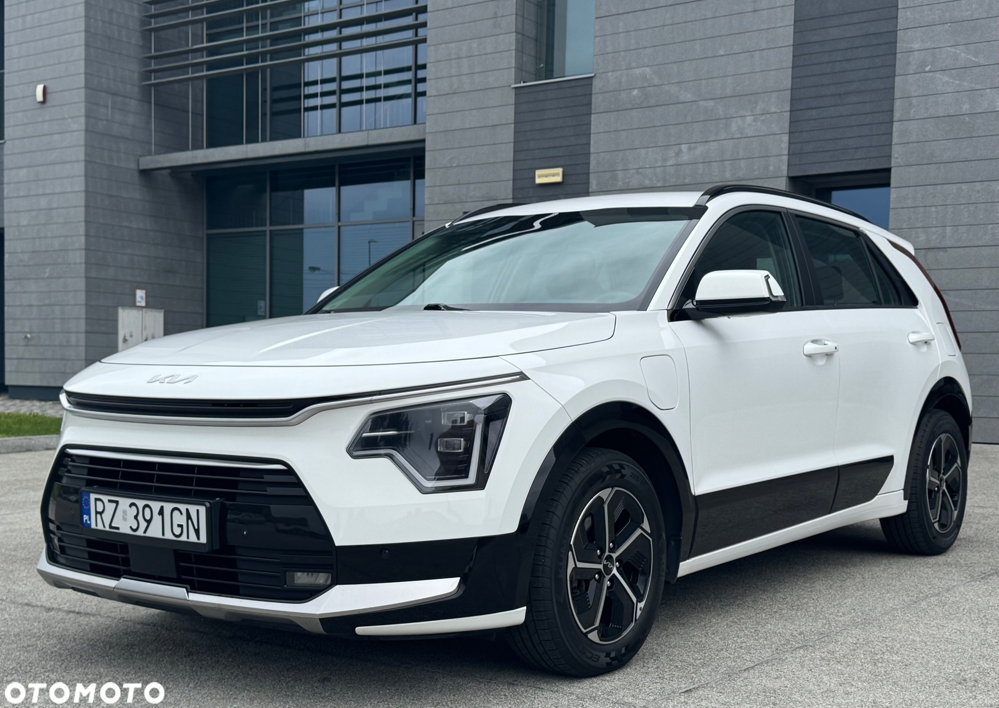Kia Niro 1.6 GDI Plug-in Hybrid L Business Line - 3