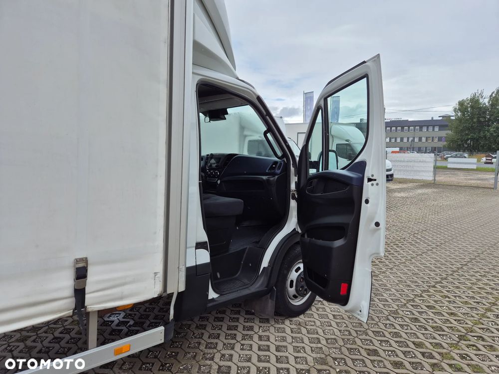Iveco Daily 35C16, firana, kontener 8PAL, Winda 750KG, klimatyzacja, bliźniaki - 16