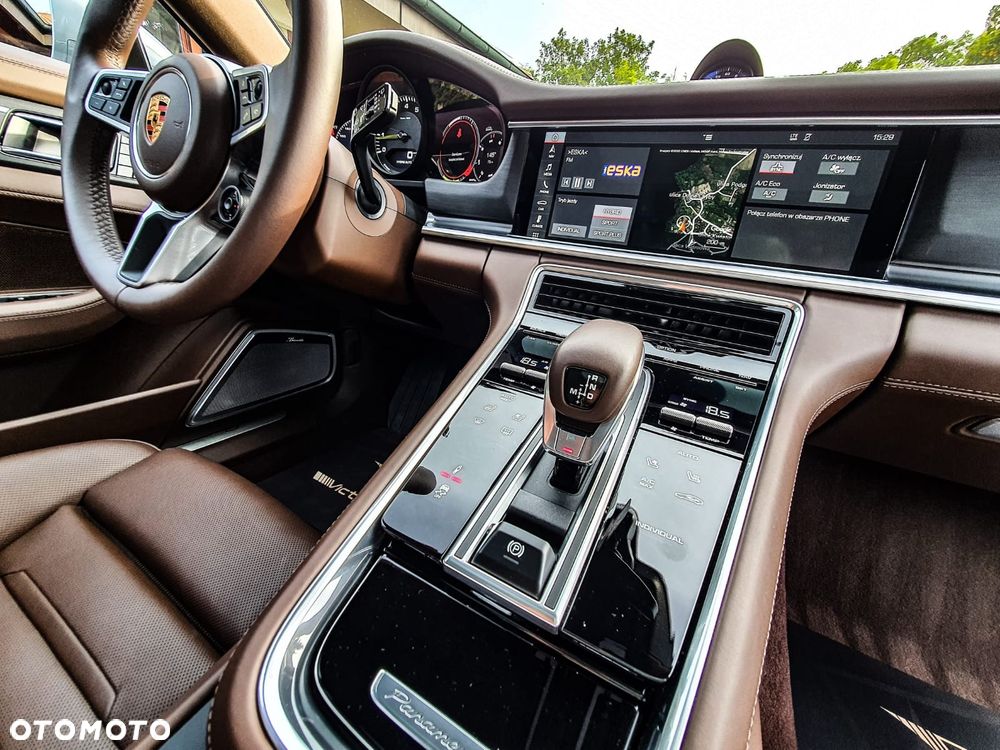 Porsche Panamera - 25