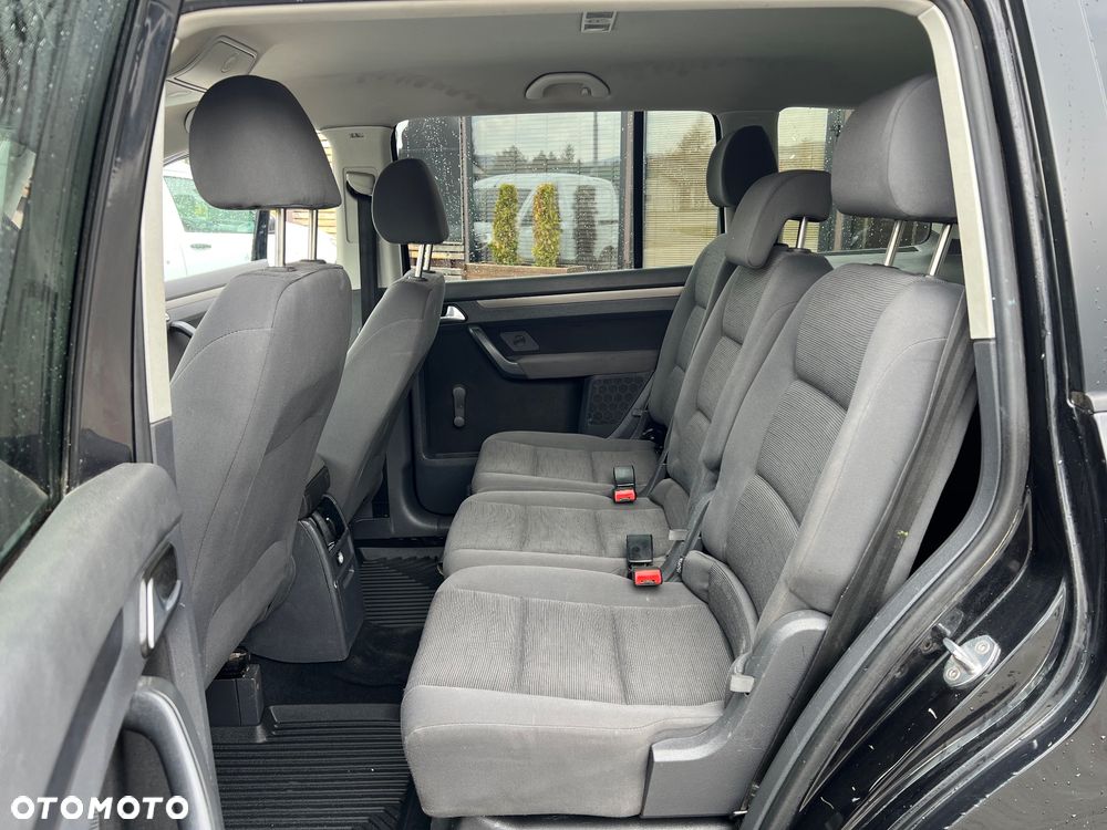 Volkswagen Touran 1.9 TDI Conceptline - 17