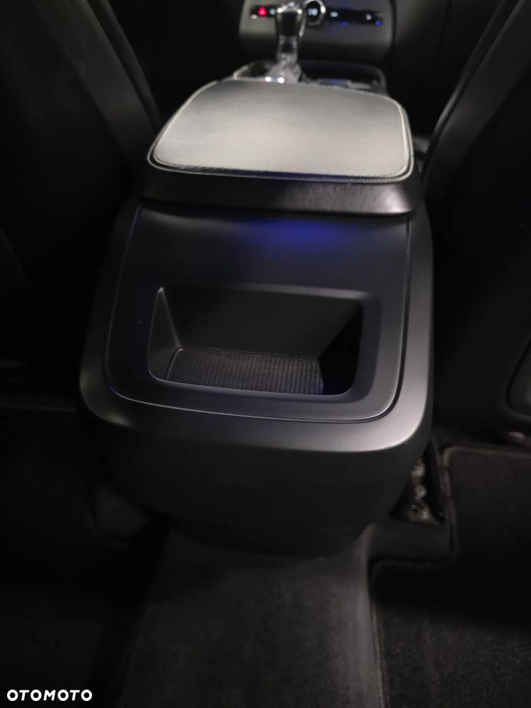Volvo XC 90 D5 AWD R-Design - 23