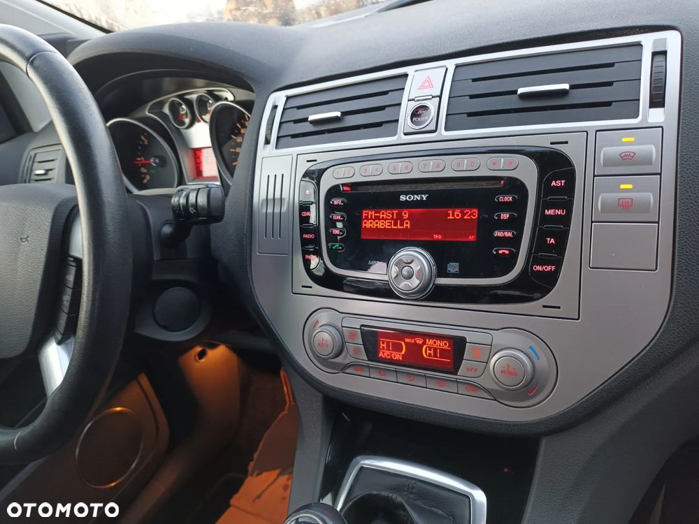 Ford Kuga 2.0 TDCi 4WD Titanium - 24
