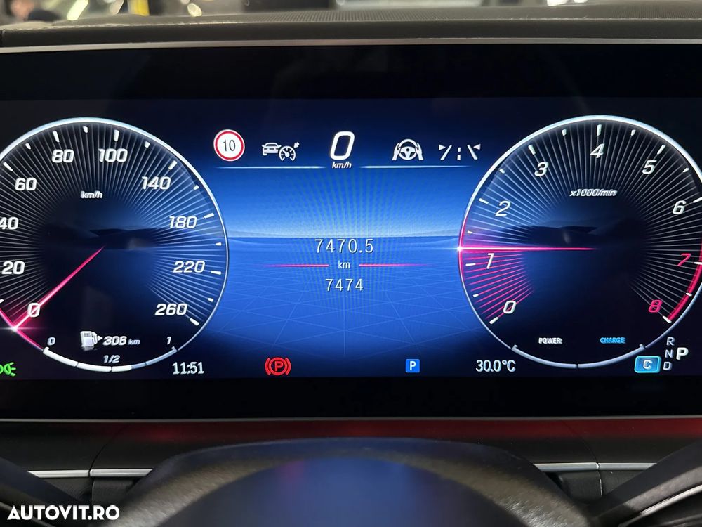 Mercedes-Benz GLS - 12