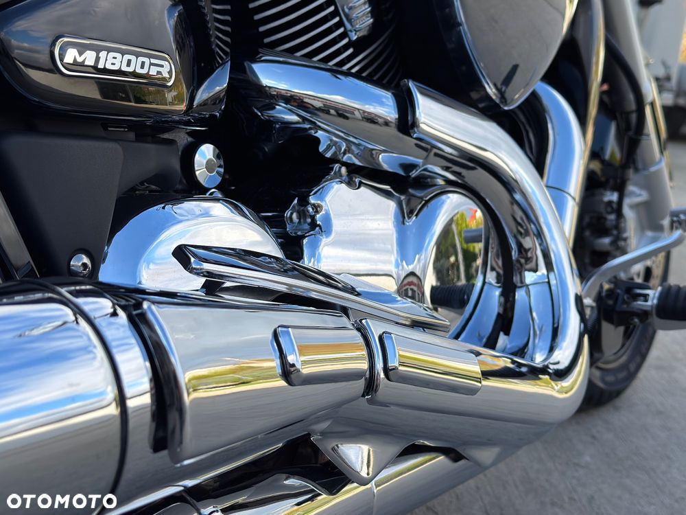 Suzuki Intruder - 38