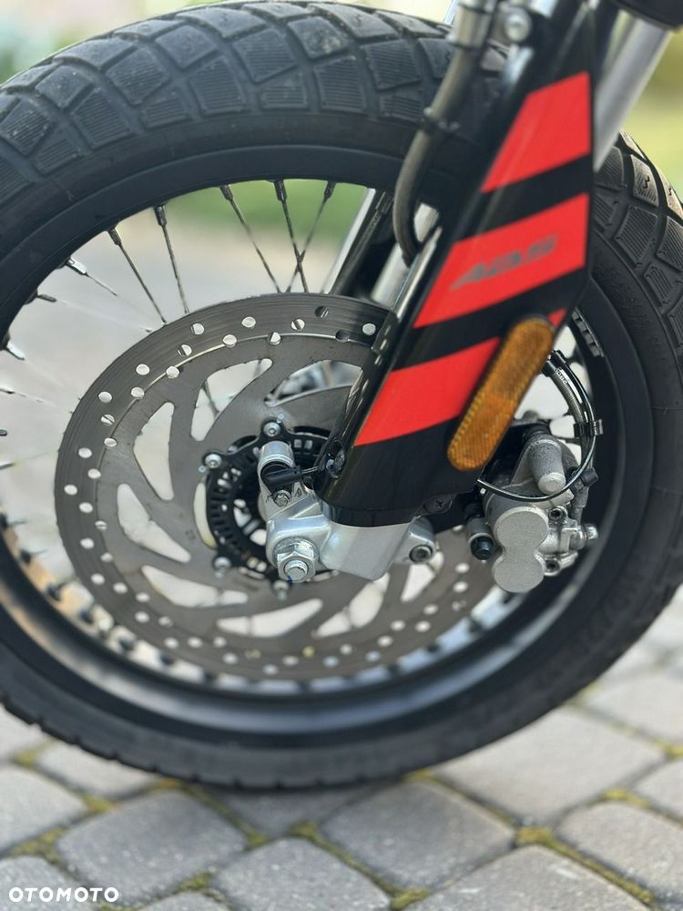 Aprilia SX - 18