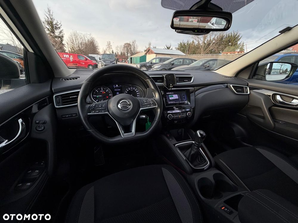 Nissan Qashqai 1.6 DCi 4x4 N-Connecta EU6 - 27