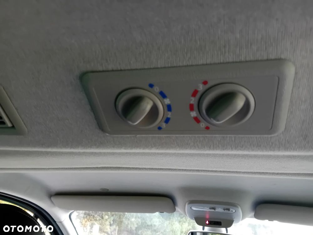 Opel Vivaro L2H1 2,9t Elegance Premium - 8