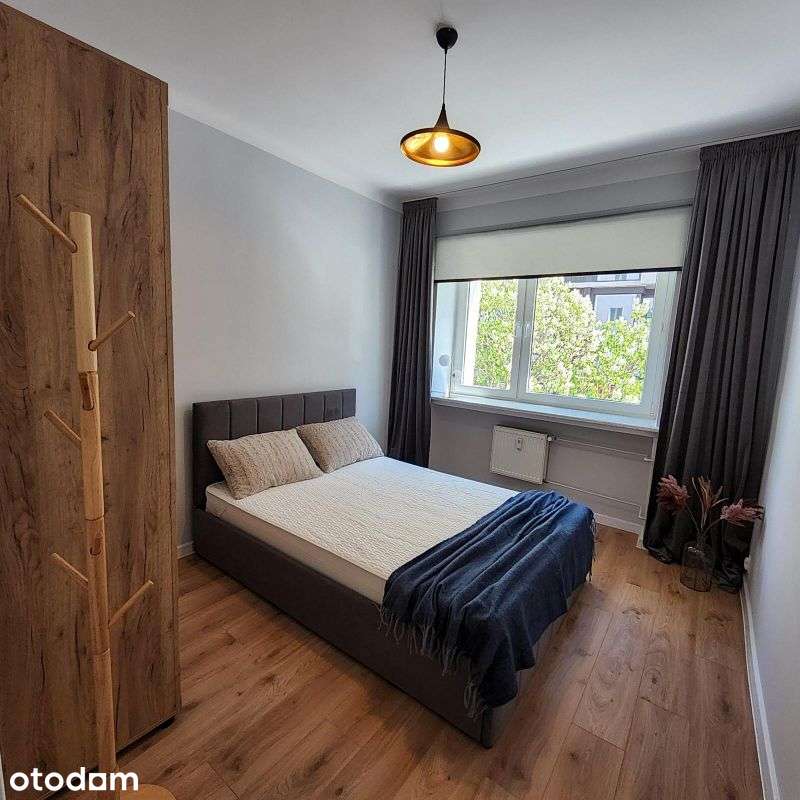 Nowo urządzone 2 pokoje na parterze, z dużym balkonem.