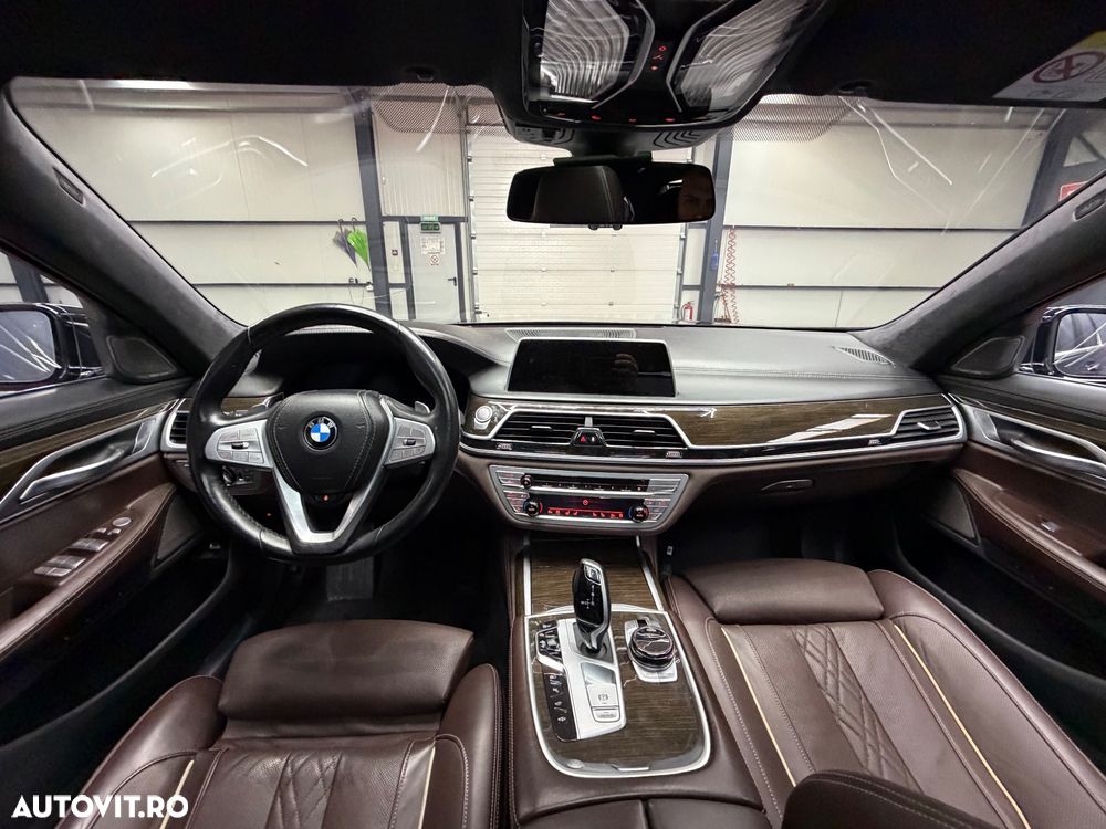 BMW Seria 7 745Le xDrive - 17