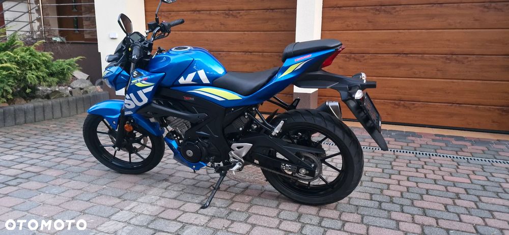 Suzuki GSX - 3