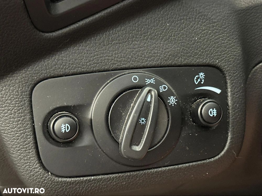 Ford Kuga - 16