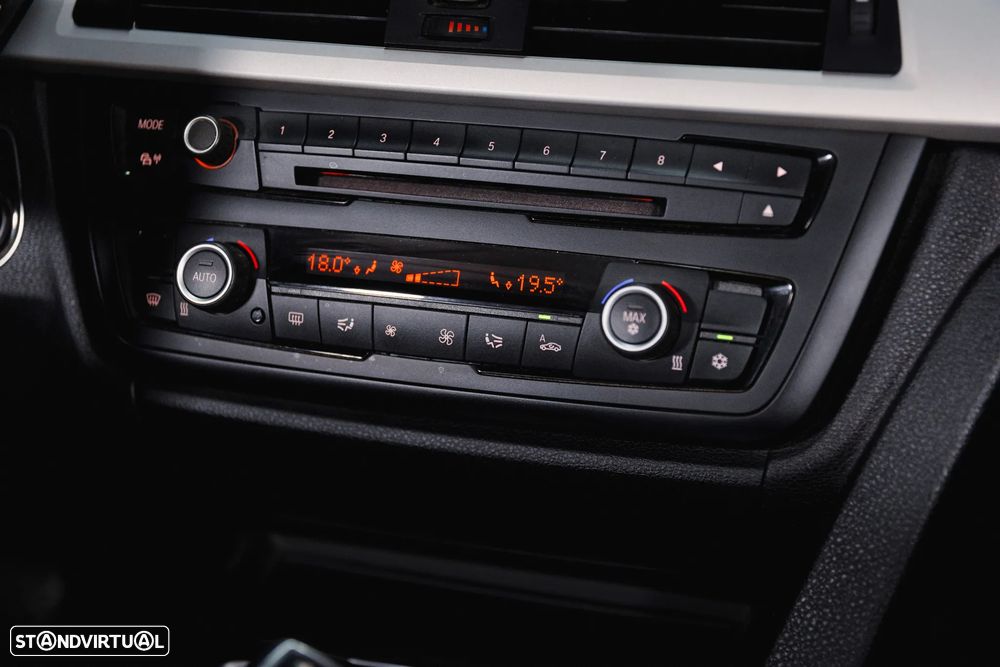 BMW 320 d Auto Pack M - 18