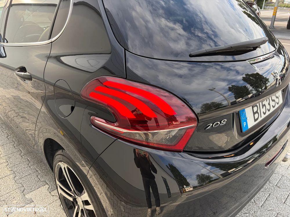 Peugeot 208 - 14