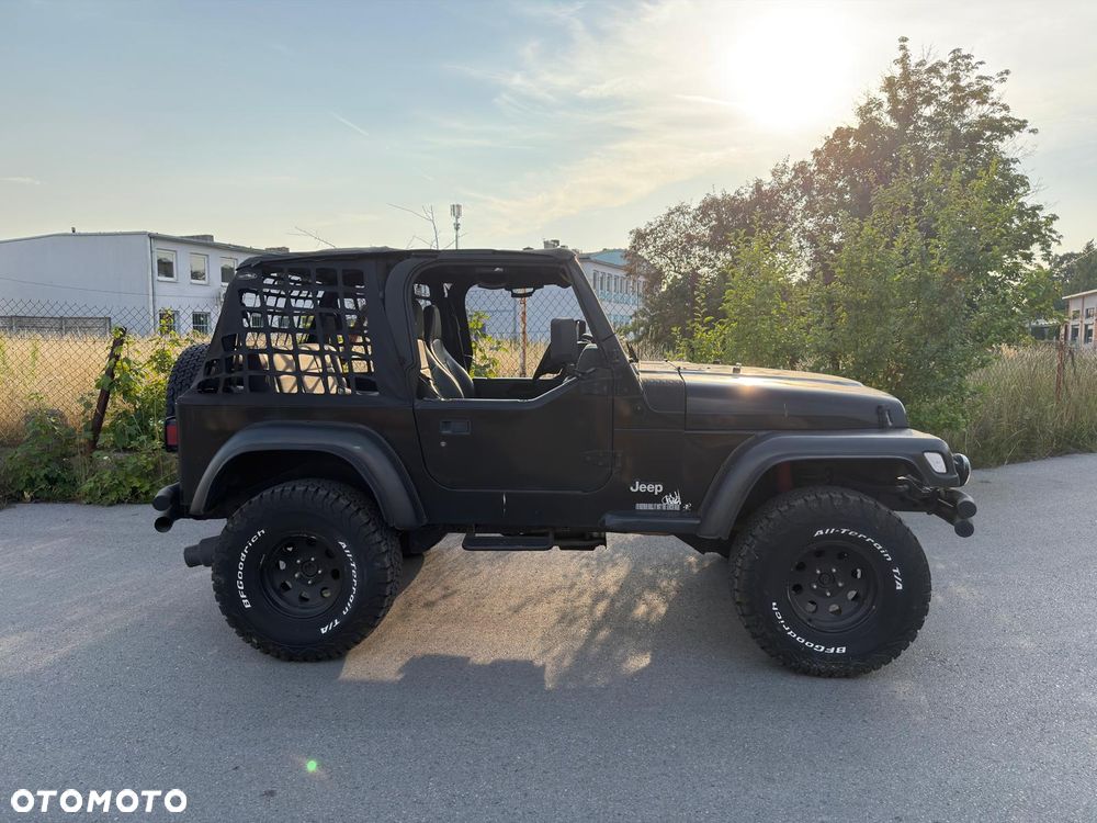Jeep Wrangler - 2