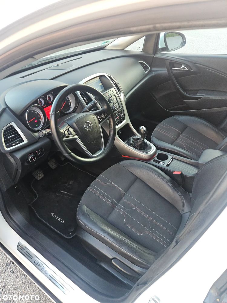 Opel Astra 1.4 Turbo - 22