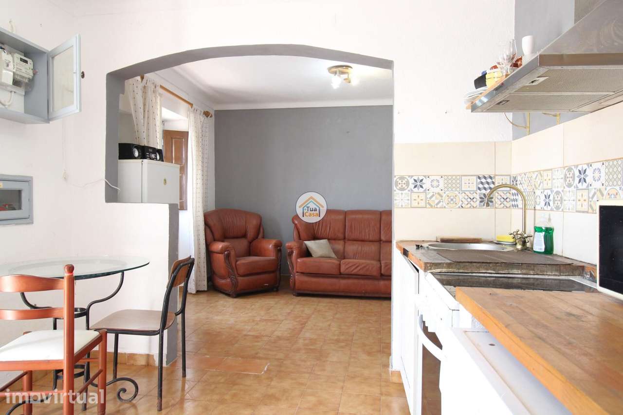 Moradia T1 com Garagem e Quintal localizado nas Aldeias de Montoito, R - Grande imagem: 3/21