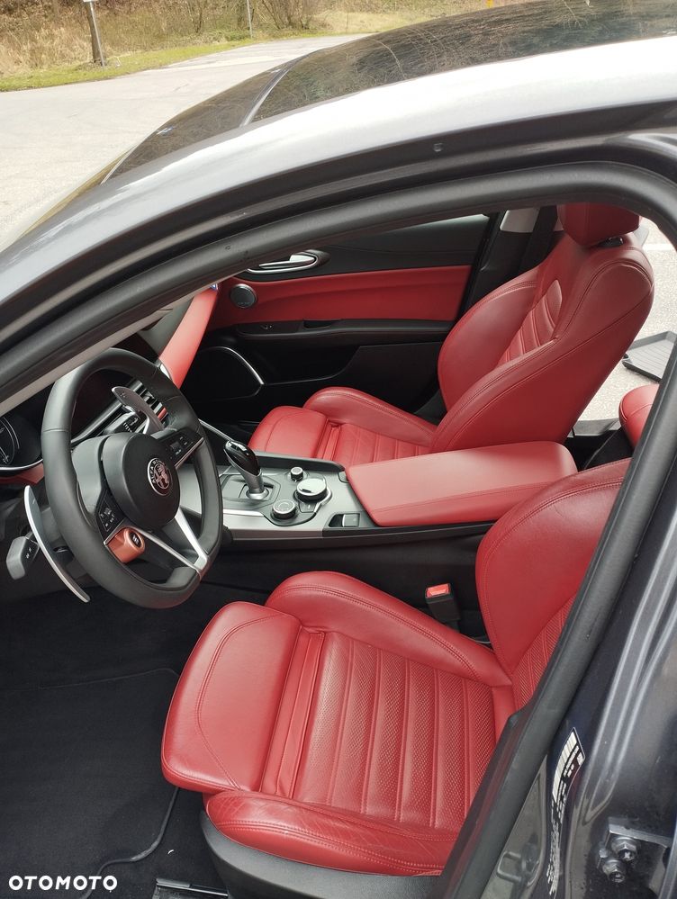 Alfa Romeo Giulia 2.0 Turbo Veloce - 9