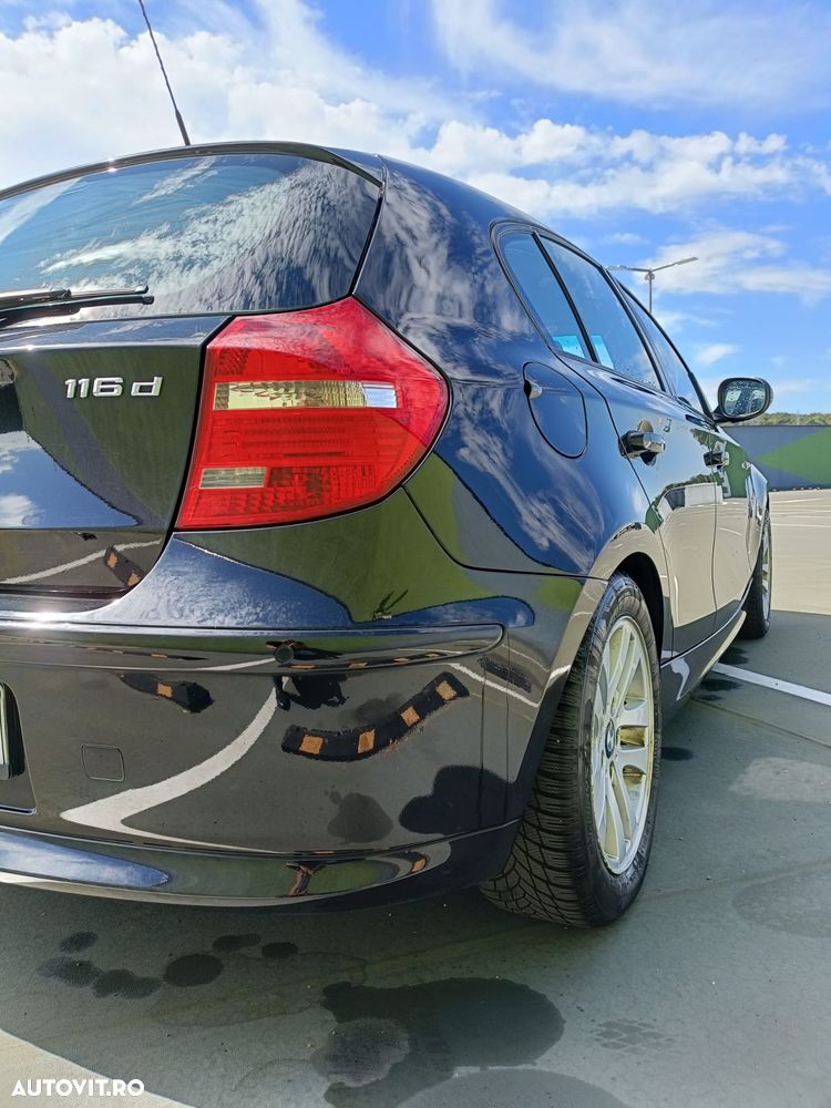 BMW Seria 1 2010 photo 2