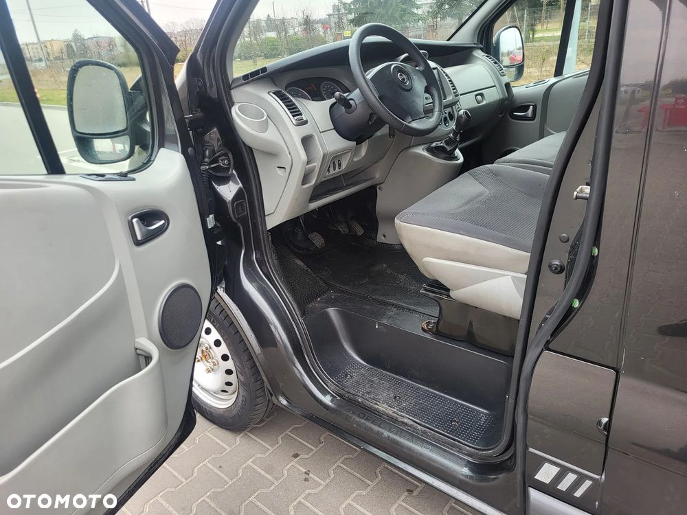 Opel Vivaro - 21