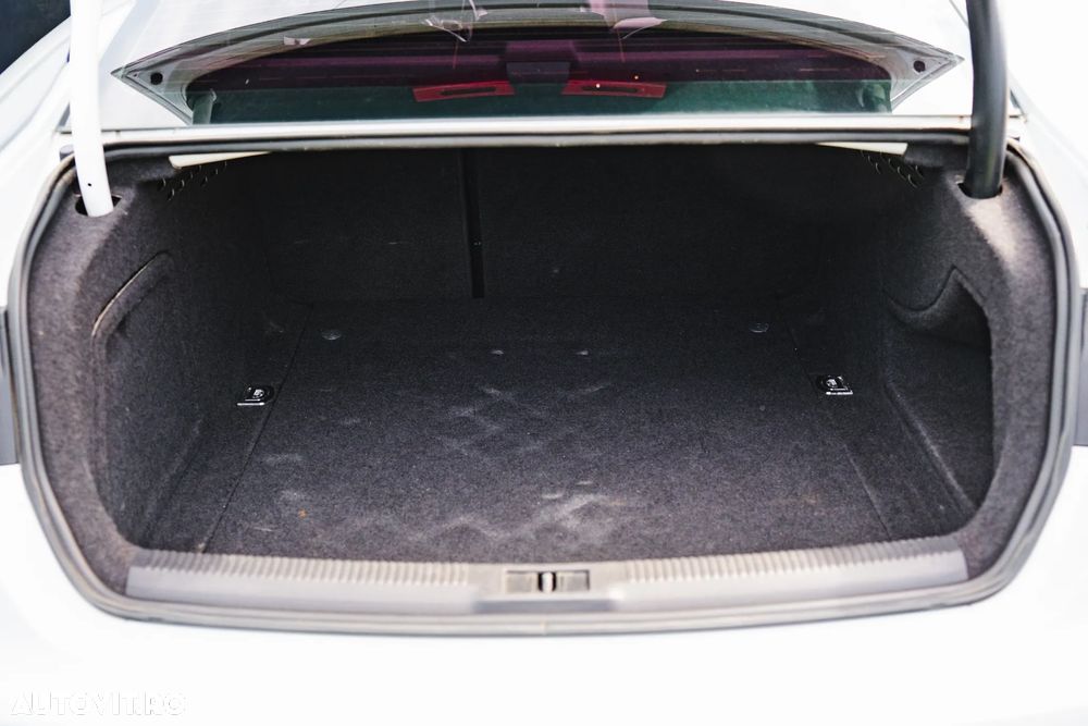 Audi A4 Limuzina 2.0 TDI B8 - 25